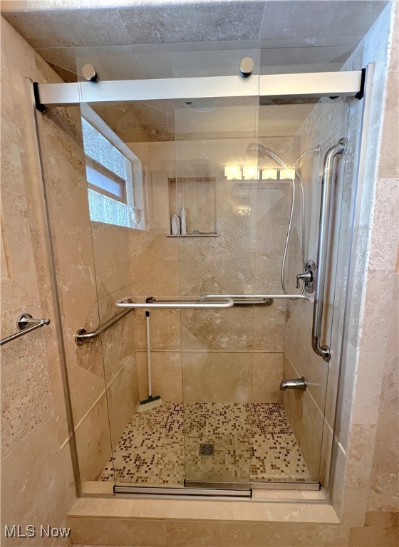 24339 S Oxford Oval North Olmsted OH 44070