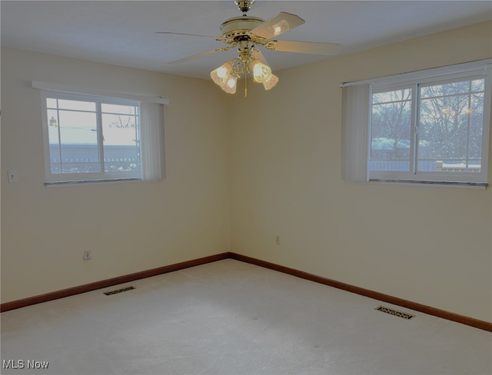 24339 S Oxford Oval North Olmsted OH 44070