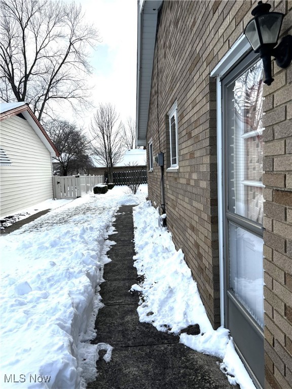 24339 S Oxford Oval North Olmsted OH 44070