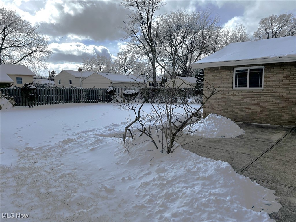 24339 S Oxford Oval North Olmsted OH 44070