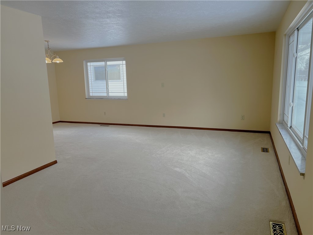 24339 S Oxford Oval North Olmsted OH 44070