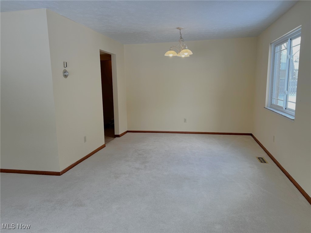 24339 S Oxford Oval North Olmsted OH 44070