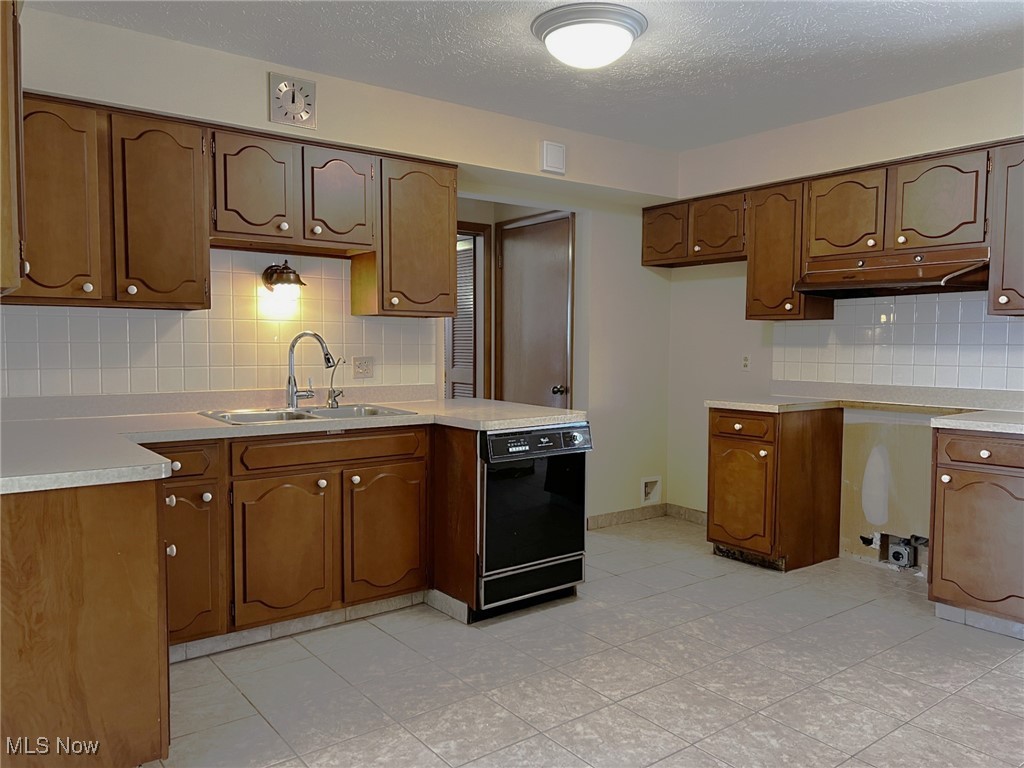 24339 S Oxford Oval North Olmsted OH 44070