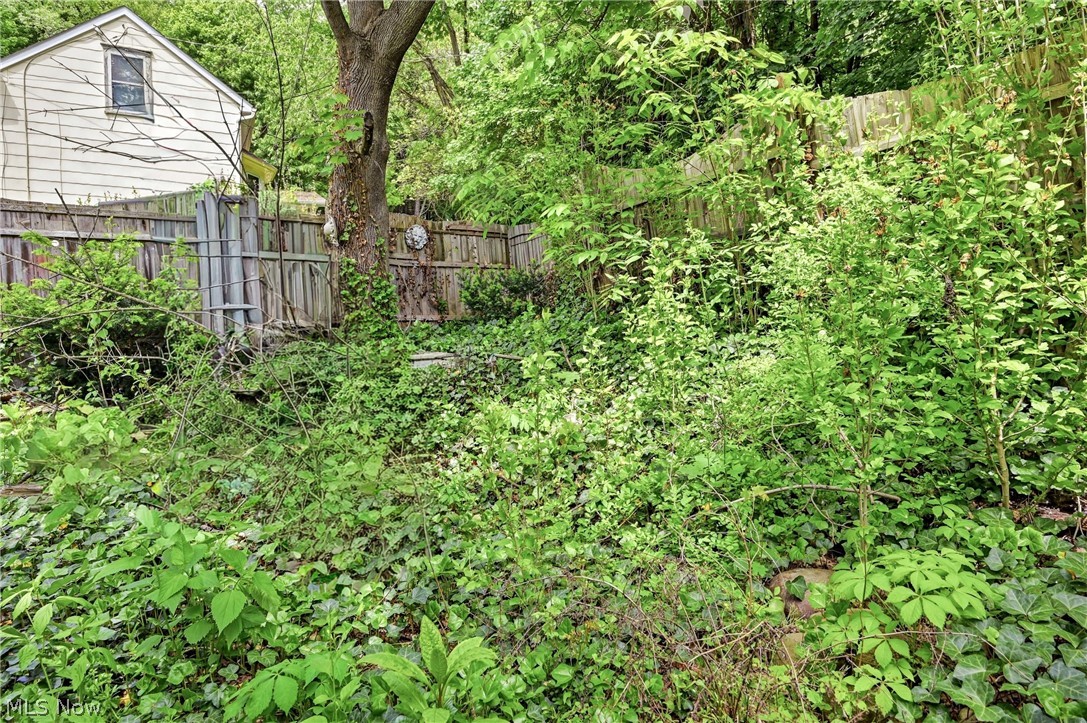 341 Canton Street East Liverpool OH 43920
