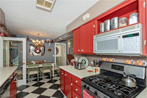 721 E 345th Street Eastlake OH 44095