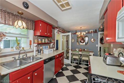 721 E 345th Street Eastlake OH 44095