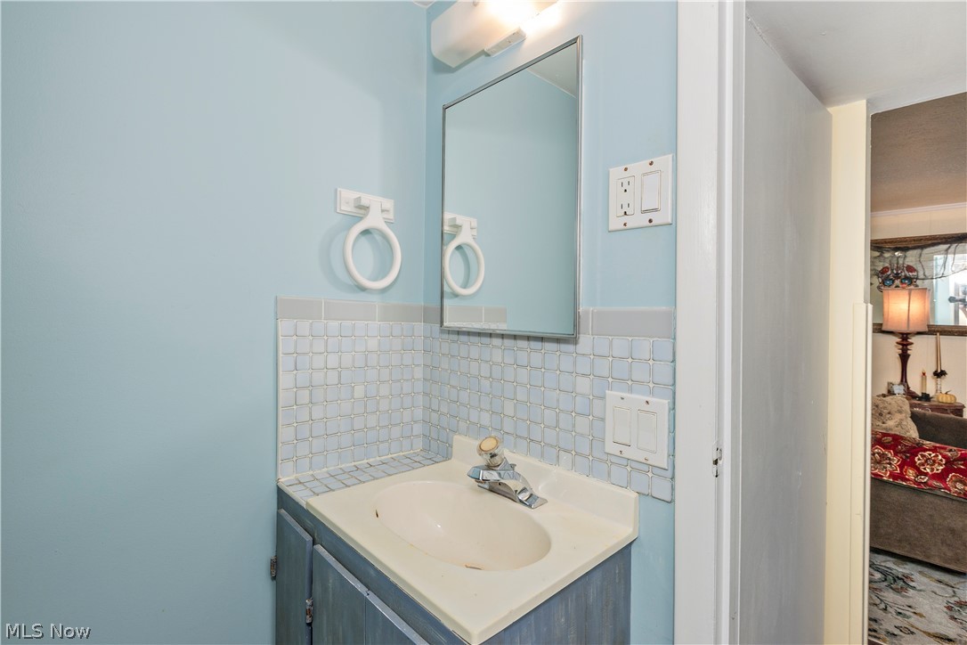 721 E 345th Street Eastlake OH 44095