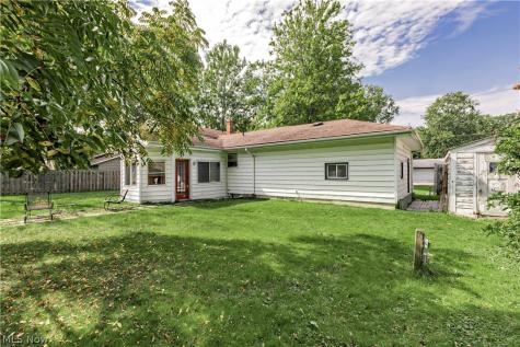 721 E 345th Street Eastlake OH 44095