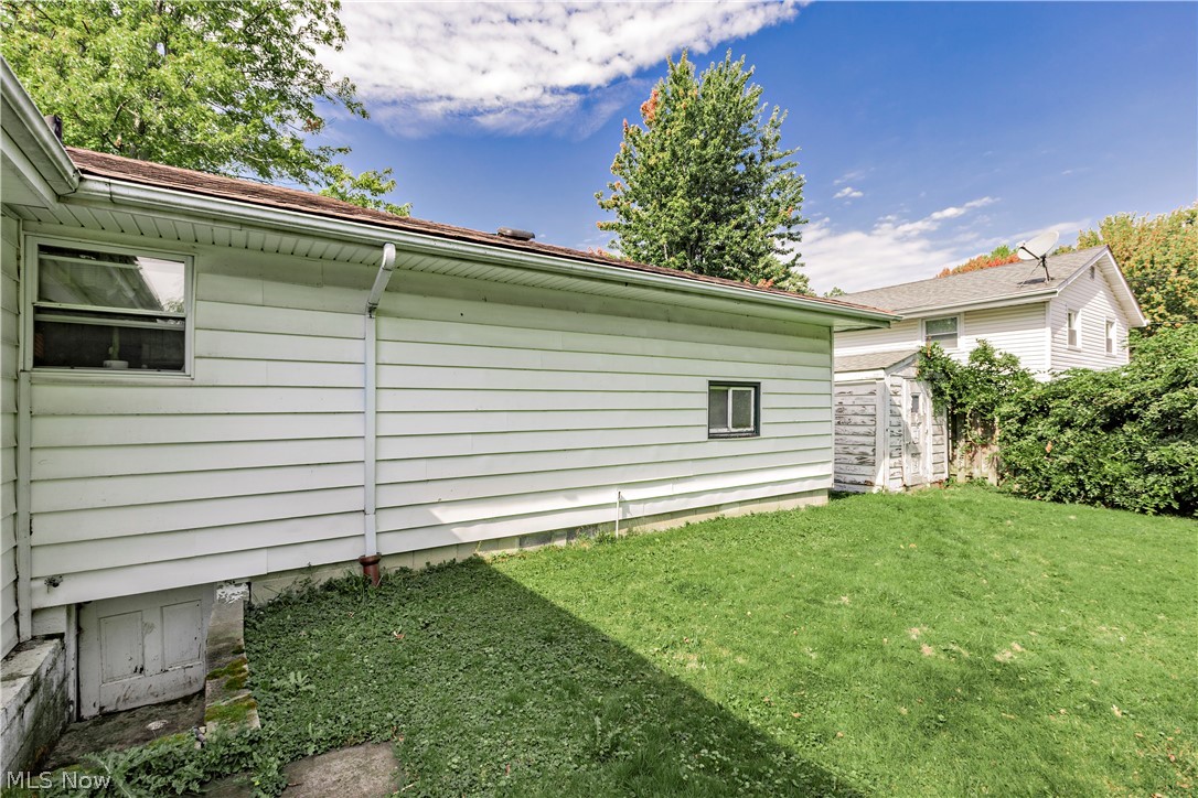 721 E 345th Street Eastlake OH 44095