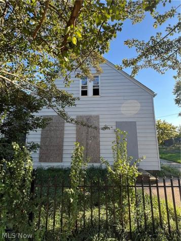 5911 Madison Avenue Cleveland OH 44102