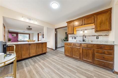 4385 W 229th Street Fairview Park OH 44126