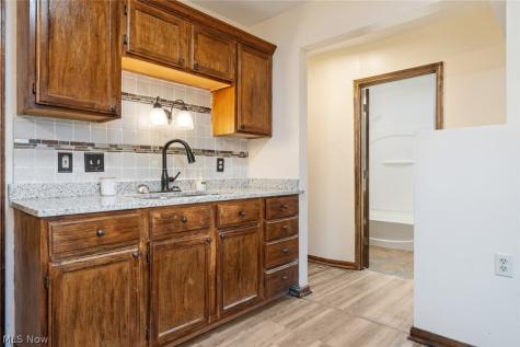 4385 W 229th Street Fairview Park OH 44126