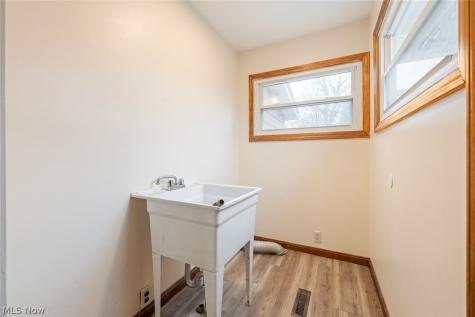 4385 W 229th Street Fairview Park OH 44126
