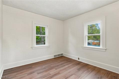 1064 Ridgefield Avenue Alliance OH 44601