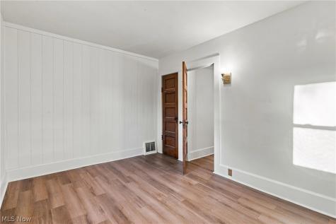 1064 Ridgefield Avenue Alliance OH 44601