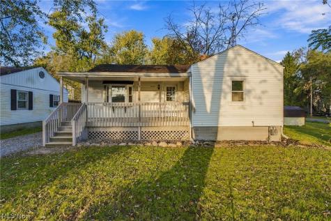 1064 Ridgefield Avenue Alliance OH 44601