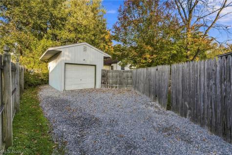 1064 Ridgefield Avenue Alliance OH 44601