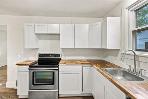 1064 Ridgefield Avenue Alliance OH 44601