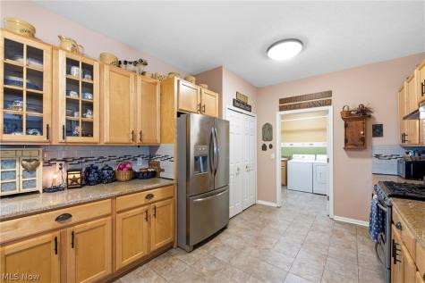 349 Springbrook Circle Elyria OH 44035