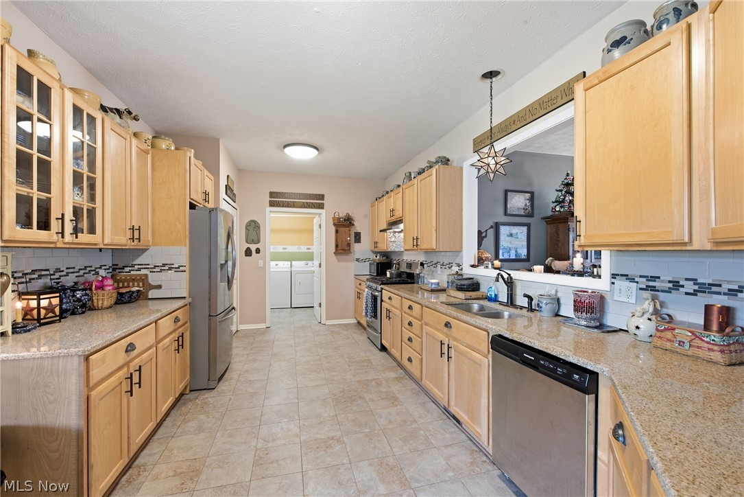 349 Springbrook Circle Elyria OH 44035
