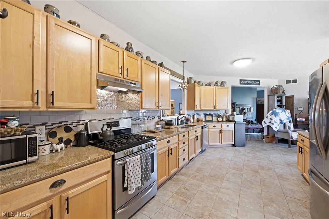 349 Springbrook Circle Elyria OH 44035