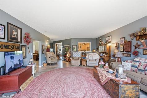 349 Springbrook Circle Elyria OH 44035