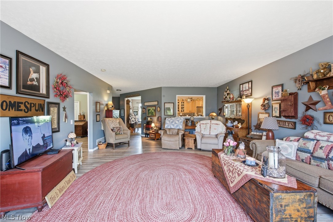 349 Springbrook Circle Elyria OH 44035