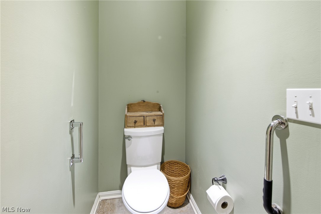 349 Springbrook Circle Elyria OH 44035