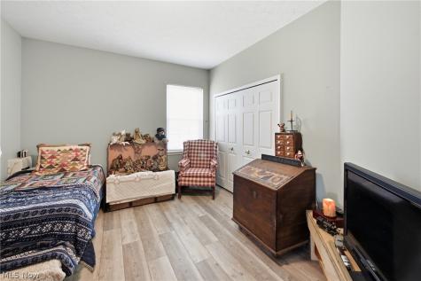 349 Springbrook Circle Elyria OH 44035