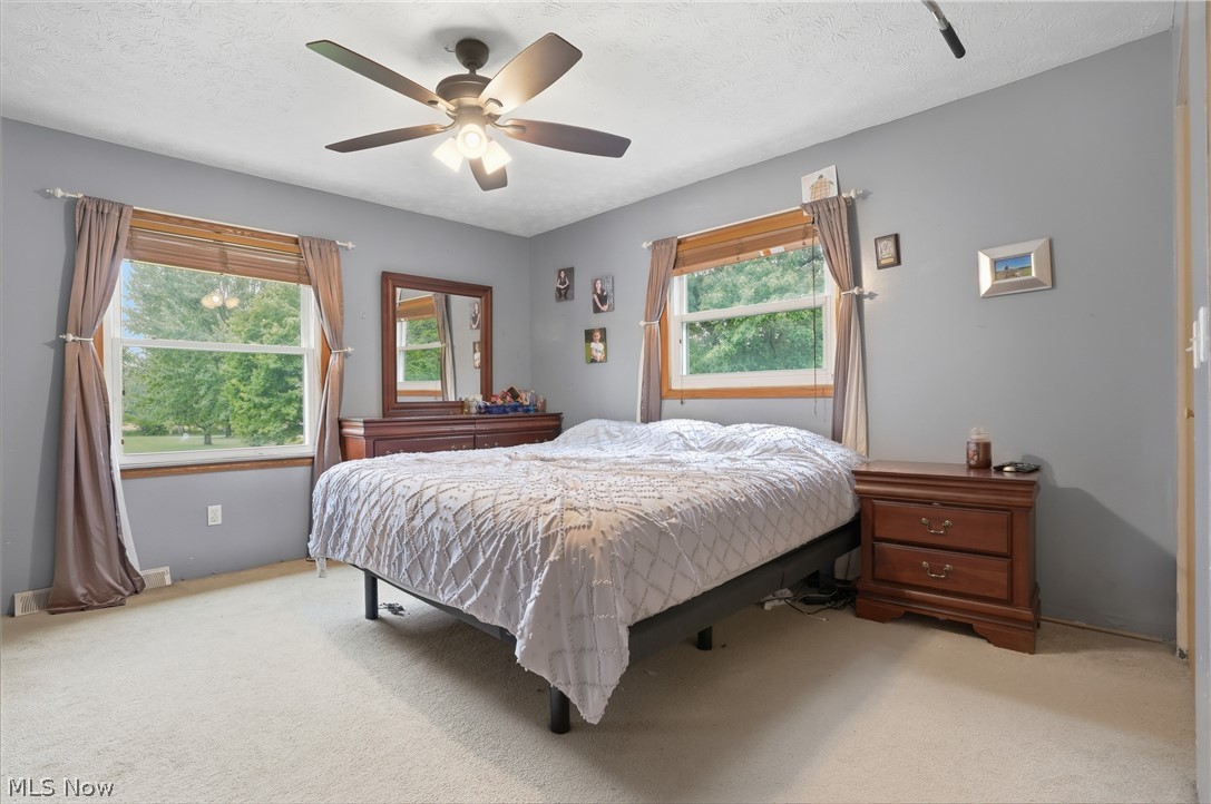2697 Newton Tomlinson Newton Falls OH 44444
