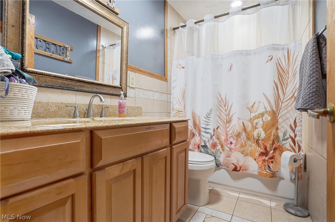 2697 Newton Tomlinson Newton Falls OH 44444
