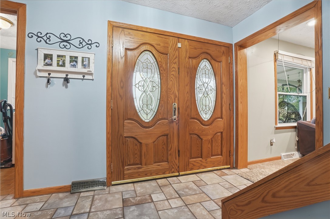 2697 Newton Tomlinson Newton Falls OH 44444