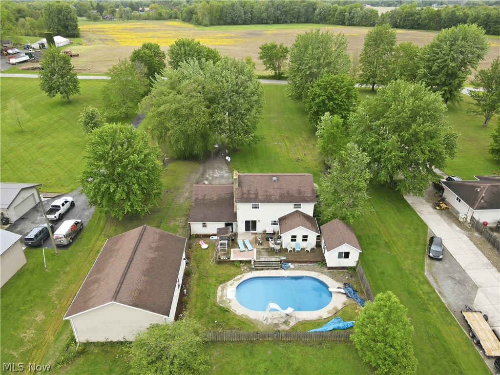 2697 Newton Tomlinson Newton Falls OH 44444