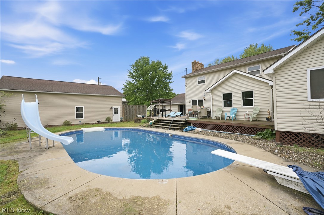 2697 Newton Tomlinson Newton Falls OH 44444