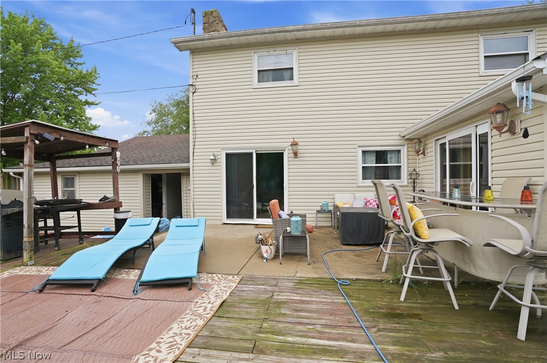 2697 Newton Tomlinson Newton Falls OH 44444