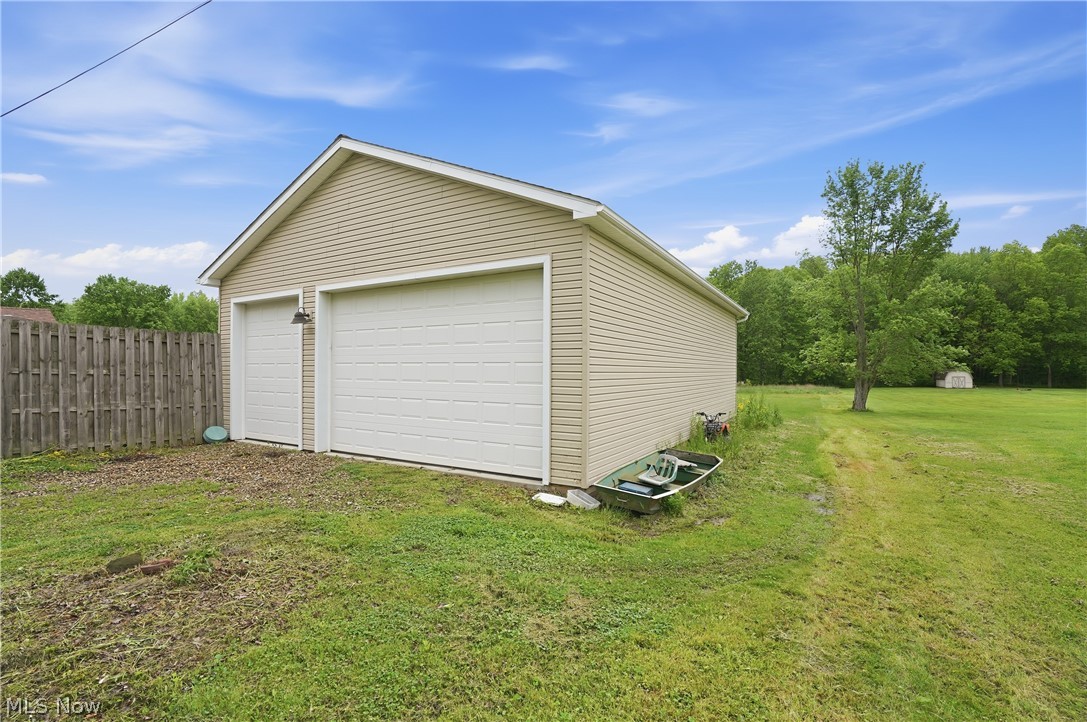 2697 Newton Tomlinson Newton Falls OH 44444