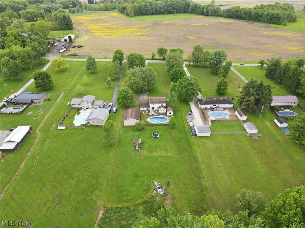 2697 Newton Tomlinson Newton Falls OH 44444