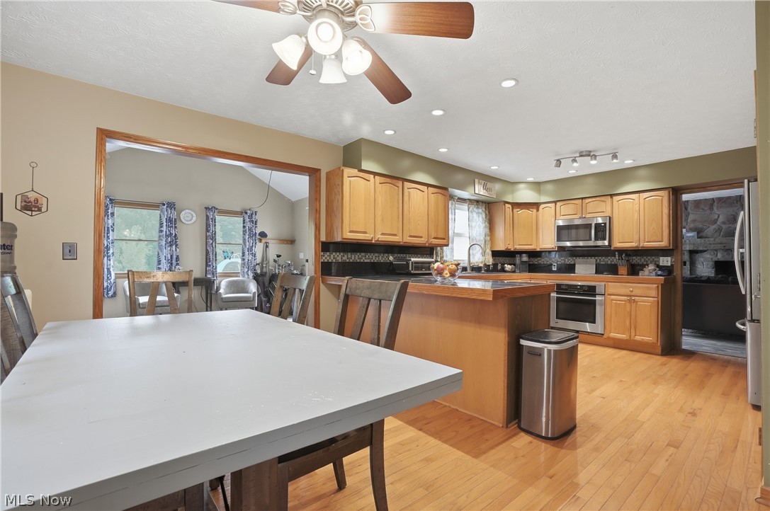 2697 Newton Tomlinson Newton Falls OH 44444