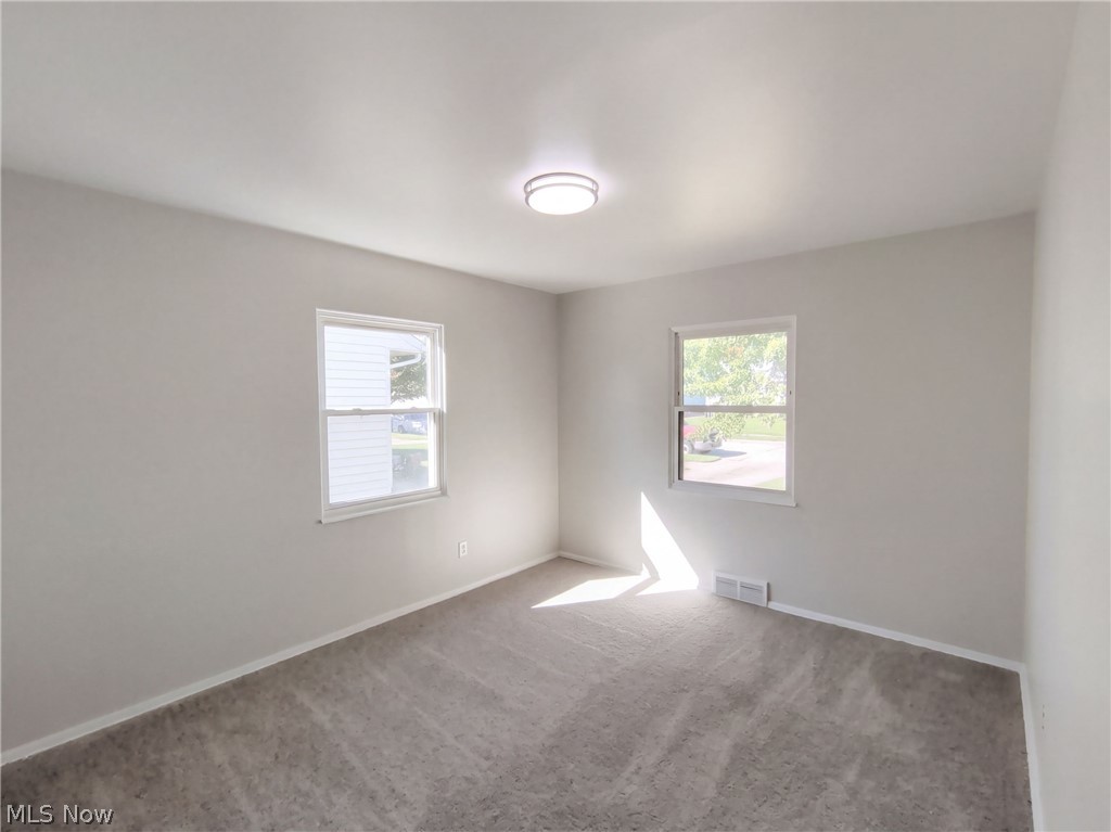 13807 Elsetta Avenue Cleveland OH 44135