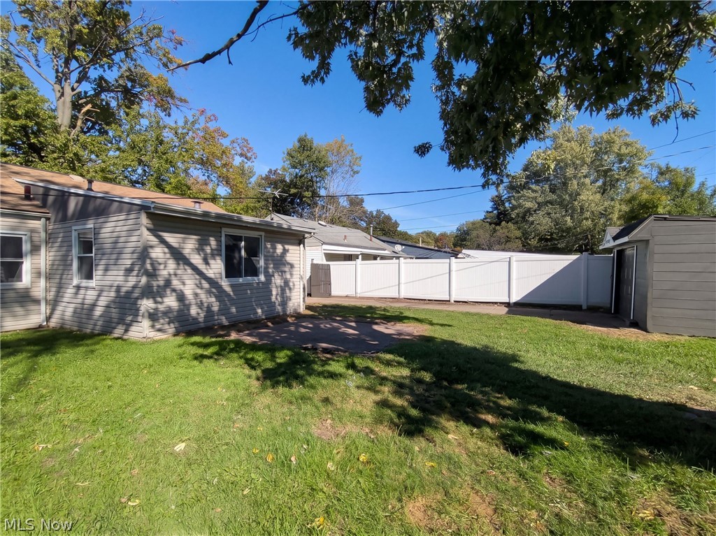 13807 Elsetta Avenue Cleveland OH 44135
