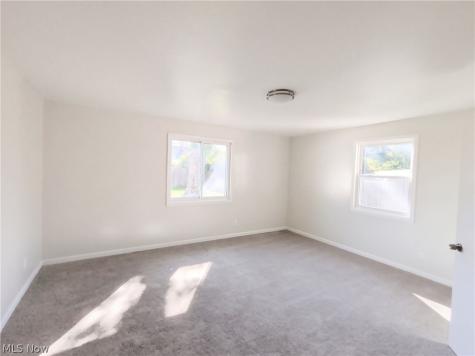 13807 Elsetta Avenue Cleveland OH 44135