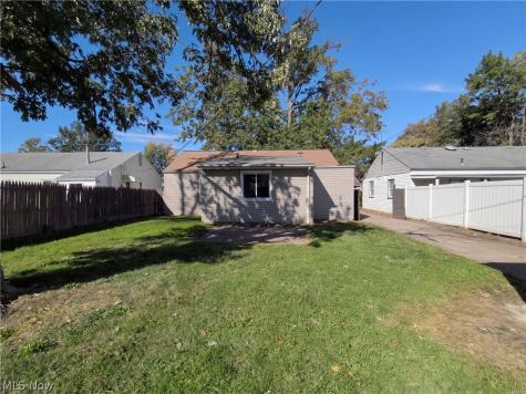 13807 Elsetta Avenue Cleveland OH 44135
