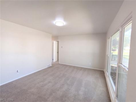 13807 Elsetta Avenue Cleveland OH 44135