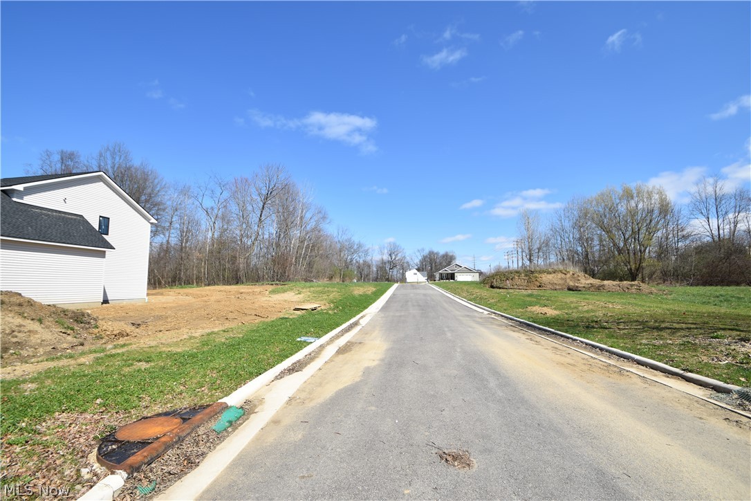 211 Ashwood Landing Hubbard OH 44425