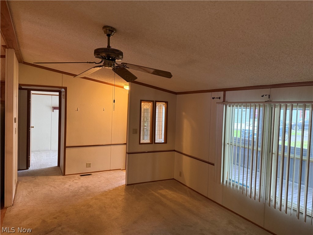 43 S Outer Drive Vienna OH 44473