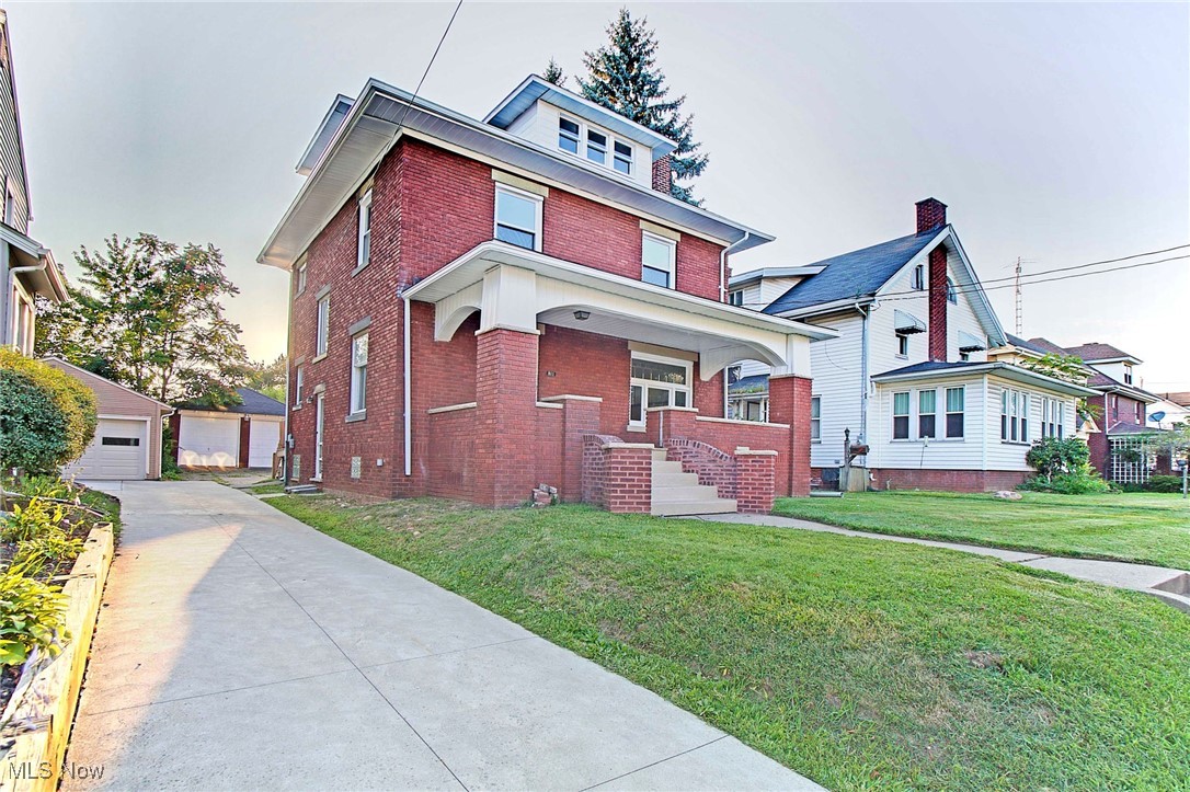 811 Broad Avenue NW Canton OH 44708