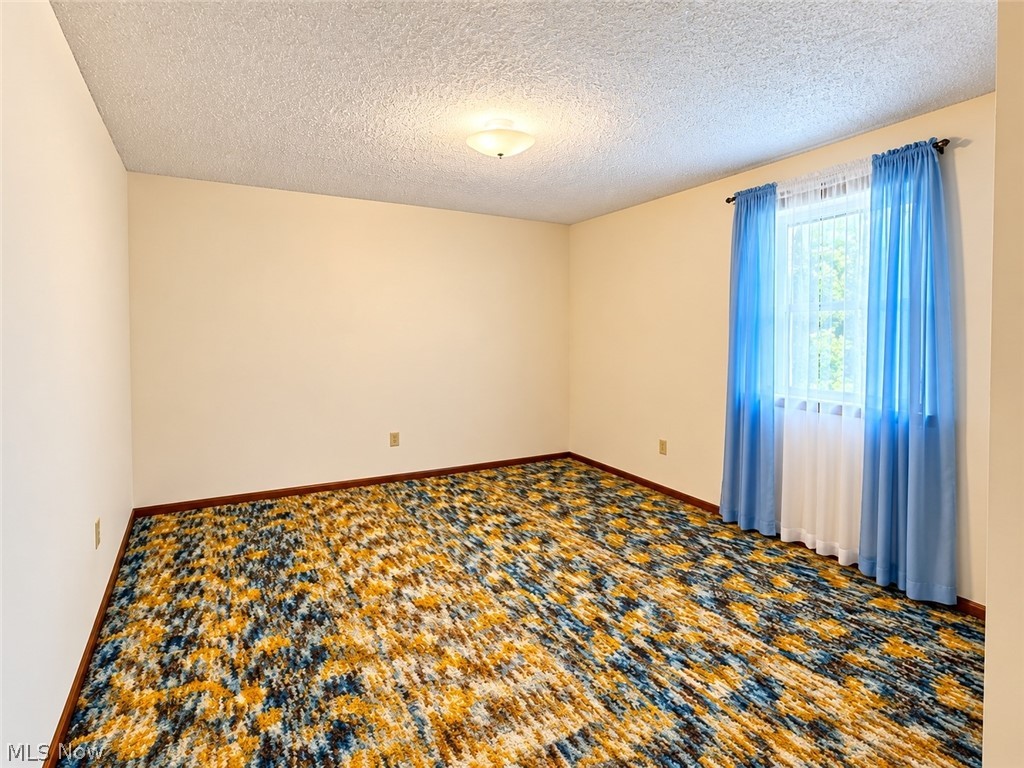 1760 Northfield Avenue NW Warren OH 44485