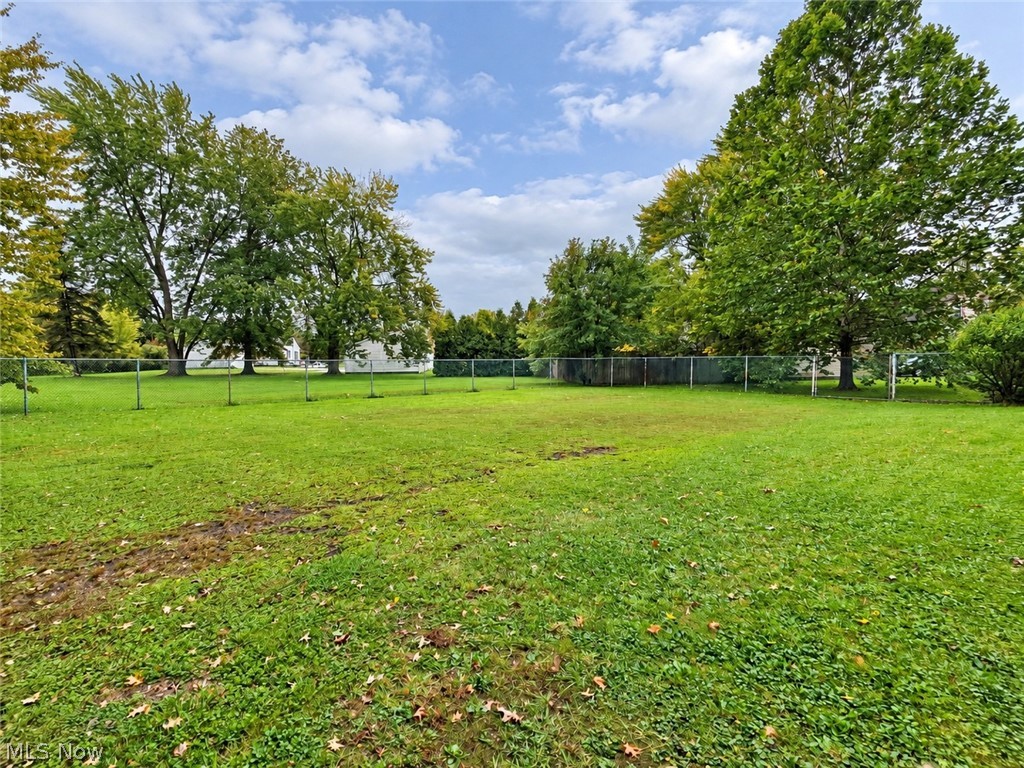 1760 Northfield Avenue NW Warren OH 44485