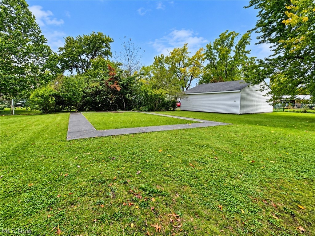 1760 Northfield Avenue NW Warren OH 44485