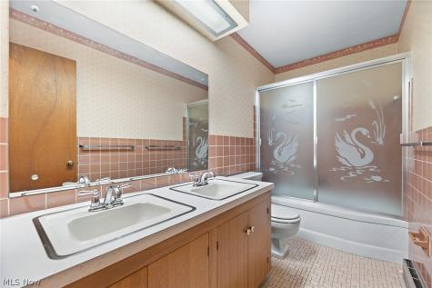 101 Manning Drive Berea OH 44017